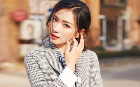 万茜图片 _ 第(2)张