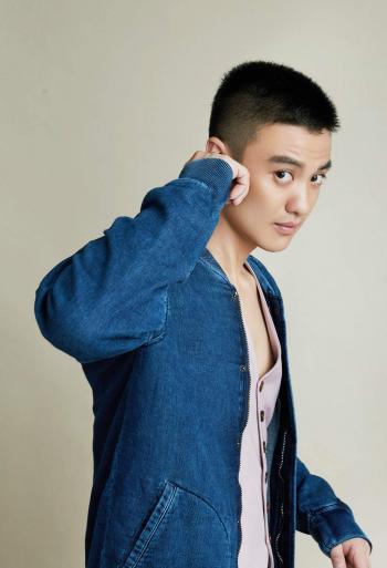 高清内地男明周一围写真图片第3张