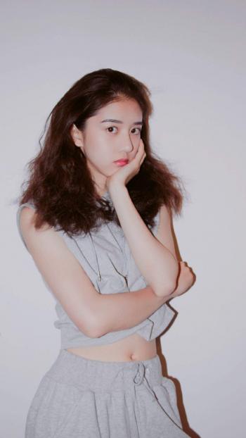 高清台湾美女李凯馨个性时髦写真桌面壁纸第0张