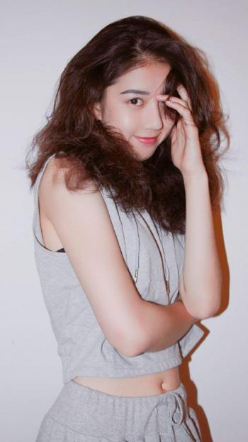 高清台湾美女李凯馨个性时髦写真桌面壁纸第3张