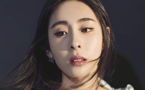 中国大陆天津女歌手张碧晨湖南卫视跨年晚会图片第2张