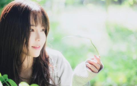 娃娃脸美女性感小蛮腰诱人写真第0张
