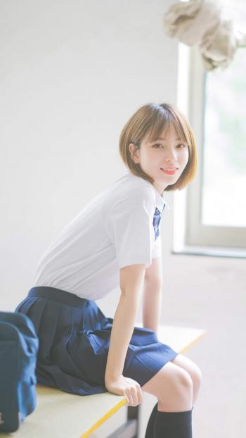 高清90后校花甜美灵动美少女学生装清纯写真图片手机壁纸第0张