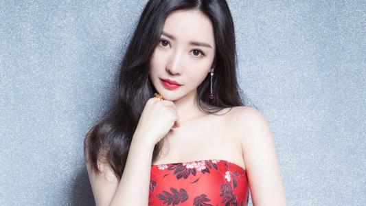 中国内地湖南衡阳女演员柳岩抹胸长裙露肩性感写真高清宽屏壁纸第0张