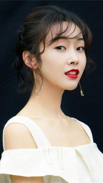中国内地江苏省南京影视女演员宣璐清新迷人写真桌面壁纸第1张