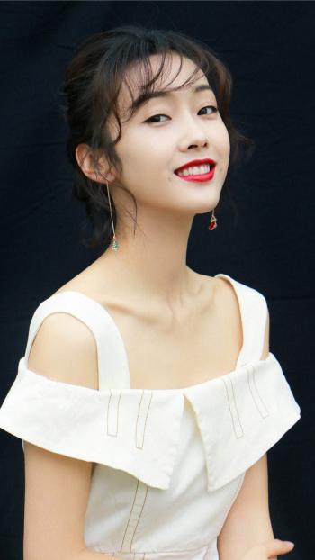 中国内地江苏省南京影视女演员宣璐清新迷人写真桌面壁纸第2张