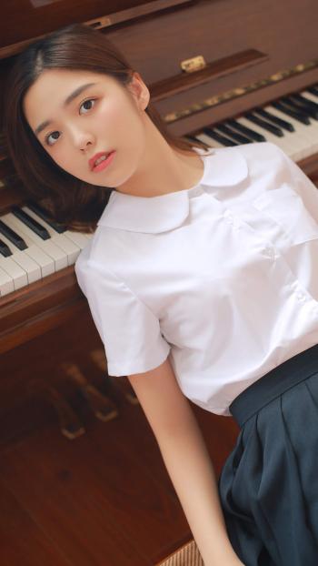 性感美女高兮妍抚媚诱惑迷人写真图片合集(二)第2张