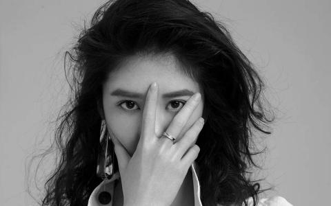 高清台湾美女李凯馨个性时髦写真桌面壁纸第1张