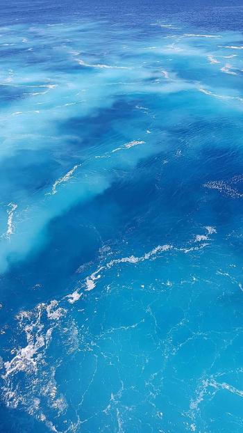 蓝色大海唯美风景手机壁纸图片第4张