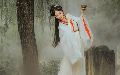 汉服美女图片 _ 第(2)张