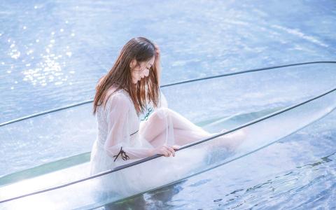 杨幂透视薄纱长裙妩媚性感写真图片第0张