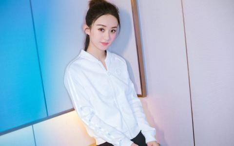 迪丽热巴红皮裙性感高清手机壁纸第3张