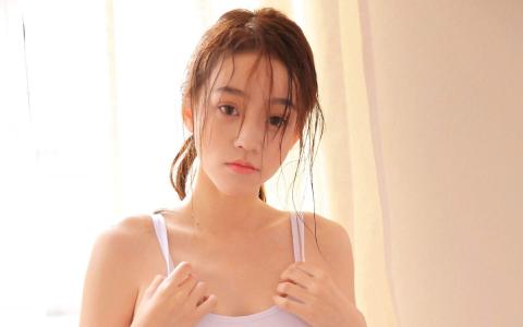 艺校美女图片 _ 第(1)张