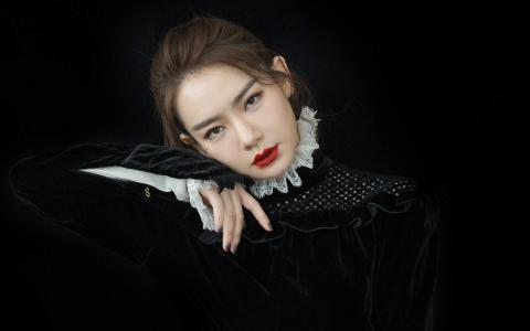 戚薇图片 _ 第(1)张