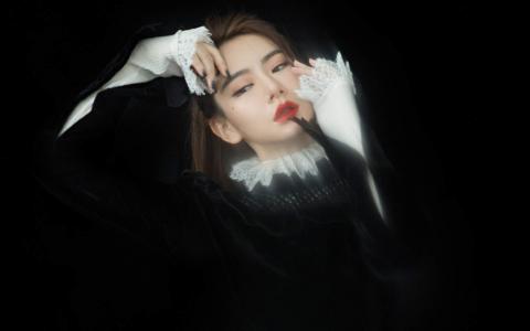 戚薇图片 _ 第(2)张