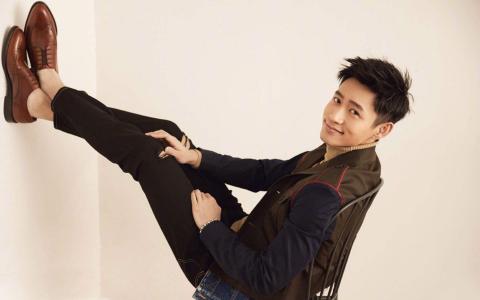 高清甘肃省兰州男明星魏晨冷峻帅气时尚写真图片桌面壁纸第0张