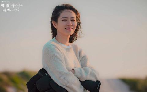 孙艺珍图片 _ 第(1)张