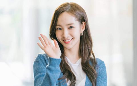 高清韩国首尔美女李敏镐《蓝色大海的传说》高清衬衫帅气剧照图片桌面壁纸第1张