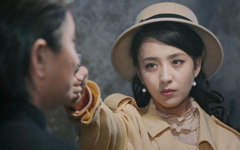 高清中国内地新疆伊犁影视女演员佟丽娅美艳性感高清桌面壁纸第2张