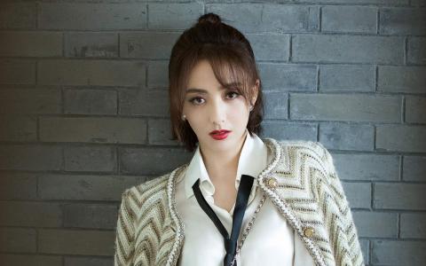 高清中国内地新疆伊犁影视女演员佟丽娅美艳性感高清桌面壁纸第3张