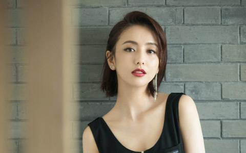 高清中国内地新疆伊犁影视女演员佟丽娅美艳性感高清桌面壁纸第3张