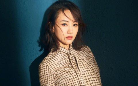 高清中国内地云南保山女演员杨蓉性感写真图片桌面壁纸第1张