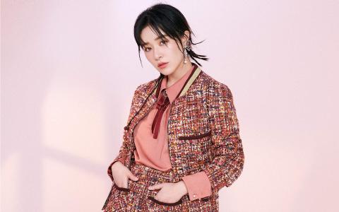 高清中国内地代黑龙江省哈尔滨新生女演员阚清子眼眸动人清新性感时尚大气艺术写真图片第1张