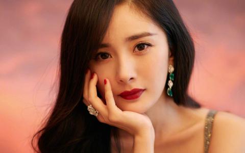 中国内地北京影视女演员杨幂成熟性感写真图片桌面壁纸第1张