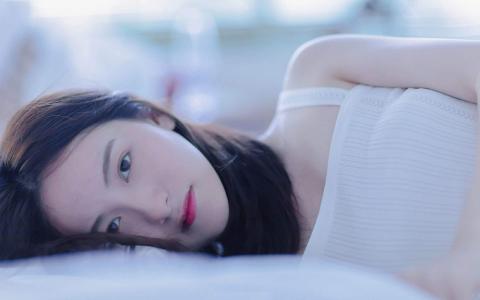 酷炫红色跑车图片高清电脑壁纸第2张