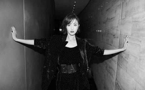 高清中国内地新疆伊犁影视女演员佟丽娅美艳性感高清桌面壁纸第3张