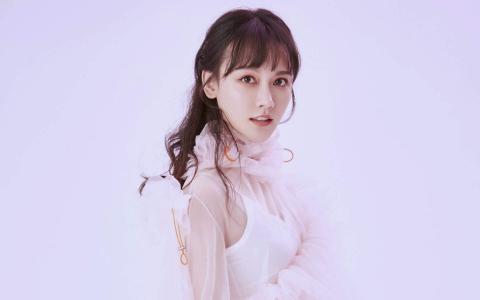 内地重庆渝中女演员孙骁骁清新脱俗时尚写真高清图片第1张
