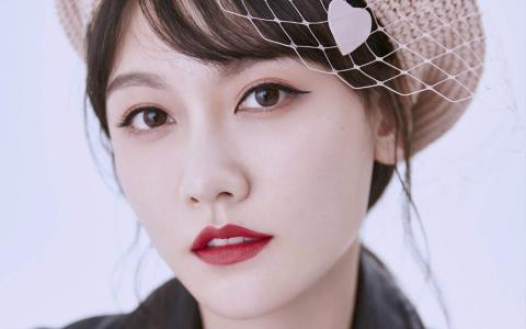 内地重庆渝中女演员孙骁骁清新脱俗时尚写真高清图片第2张