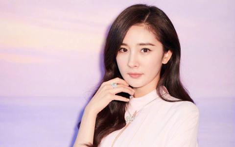 中国内地北京影视女演员杨幂仙气白裙唯美高清桌面壁纸第1张