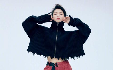 美女苏青图片 _ 第(1)张