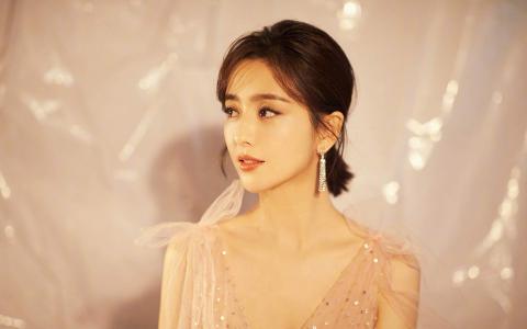 高清中国内地新疆伊犁影视女演员佟丽娅清纯性感写真图片第2张