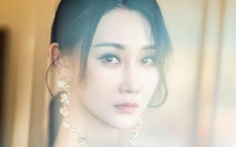 中国内地辽宁省大连女演员林鹏清新甜美写真桌面壁纸第1张