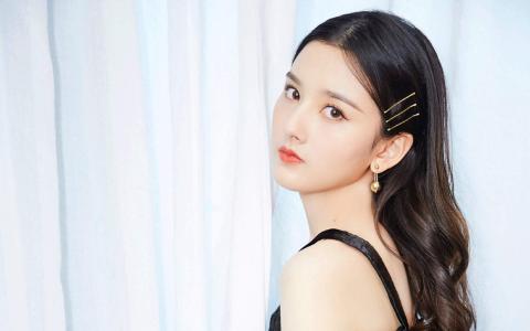 中国北京当代95后女演员宋祖儿典雅迷人写真图片桌面壁纸第1张