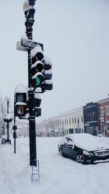 冬季城市雪景高清手机壁纸第5张