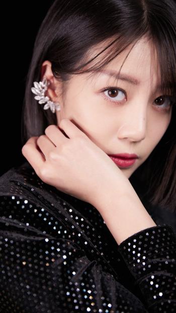 高清北京美女李溪芮时尚有范写真图片桌面壁纸第1张