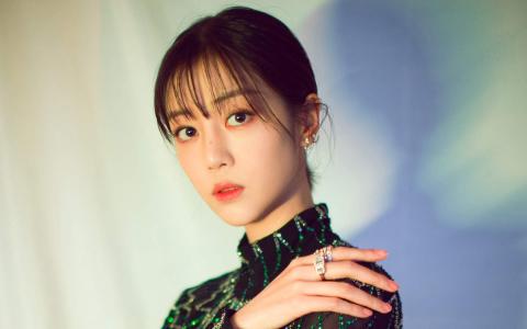 高清北京美女李溪芮时尚有范写真图片桌面壁纸第1张
