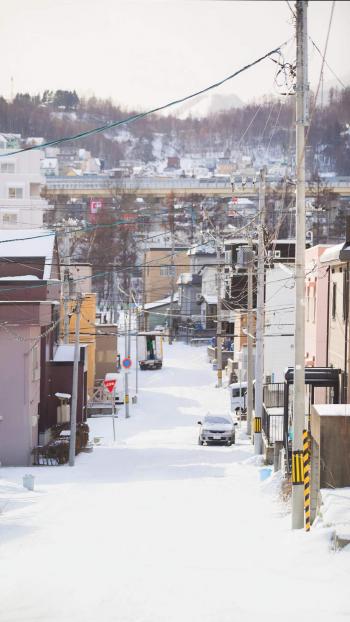 城市街道雪景图片高清手机壁纸第3张