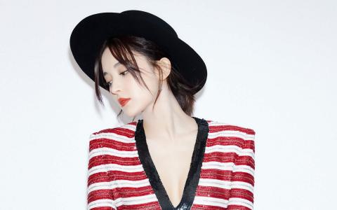 中国内地新疆乌鲁木齐市影视女演员古力娜扎清新丸子头手机壁纸第0张