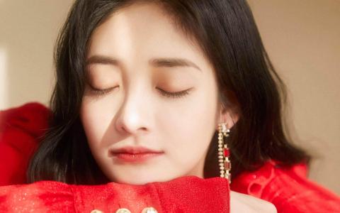 高清上海奉贤美女周洁琼甜美浪漫写真桌面壁纸第0张