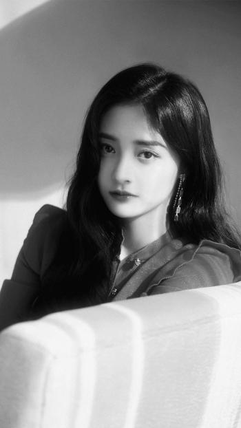 高清上海奉贤美女周洁琼甜美浪漫写真桌面壁纸第0张
