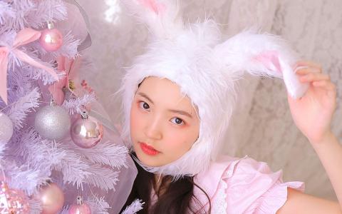 可爱女星徐娇cosplay性感兔女郎写真第4张