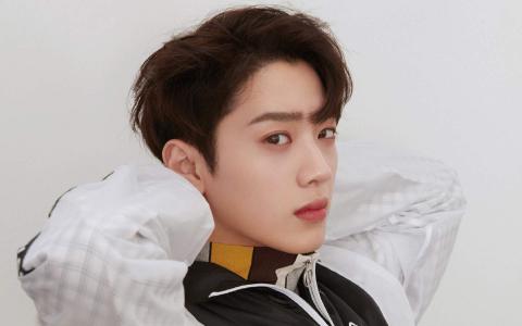 高清男明星赖冠霖慵懒帅气写真图片桌面壁纸第1张