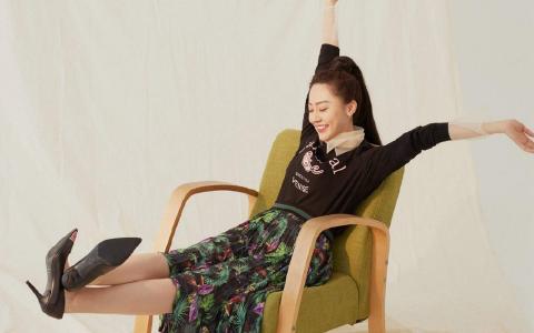 大陆内地四川成都女演员黄梦莹优雅迷人写真图片电脑壁纸第1张