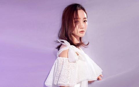 高清中国内地云南保山女演员杨蓉性感迷人写真图片桌面壁纸第2张