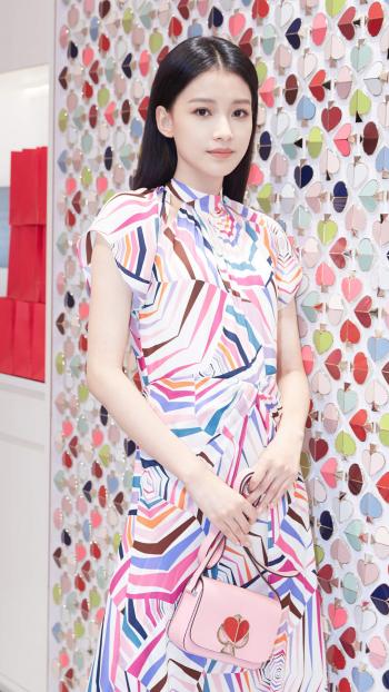 林省通化市集安女明星孙怡清新甜美写真桌面壁纸第0张