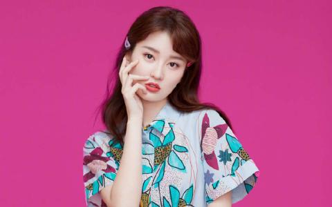 高清中国内地黑龙江省哈尔滨女演员乔欣甜美养眼写真图片桌面壁纸第1张